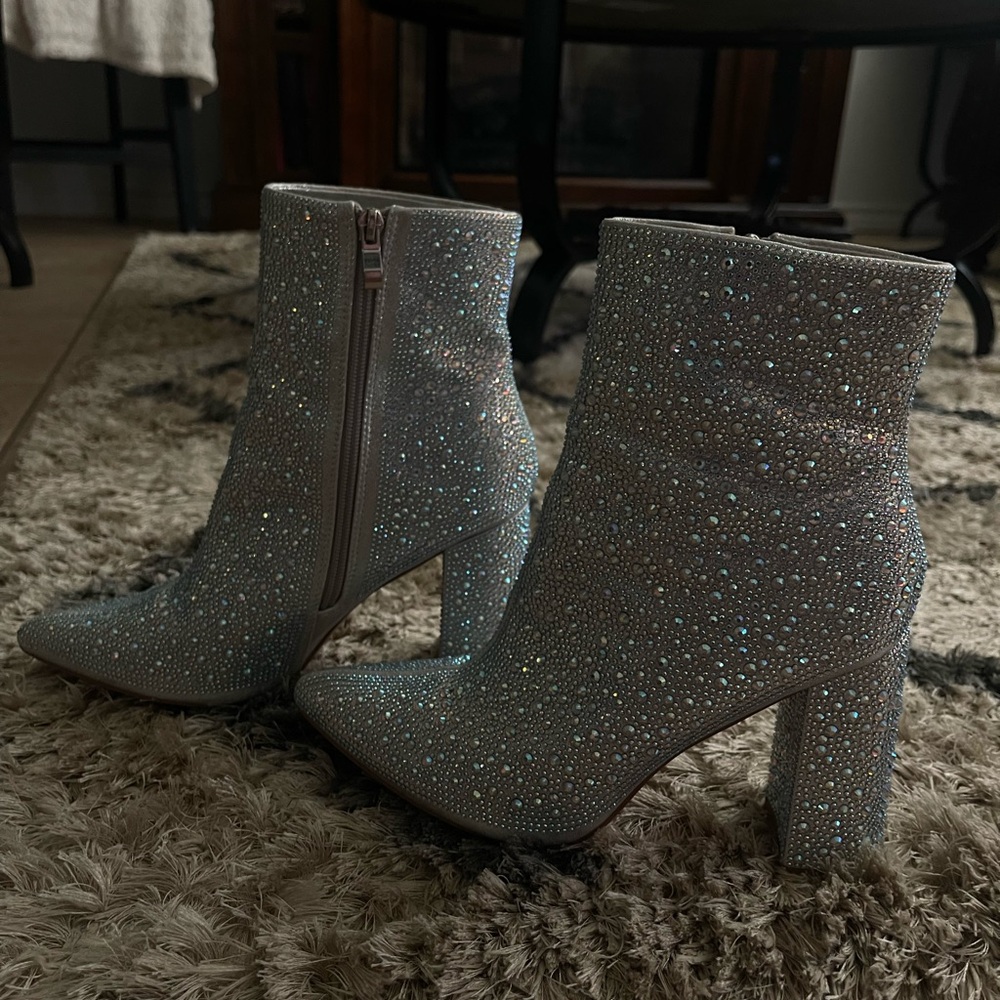 Steve Madden Silver Heeled Boots with Glitter